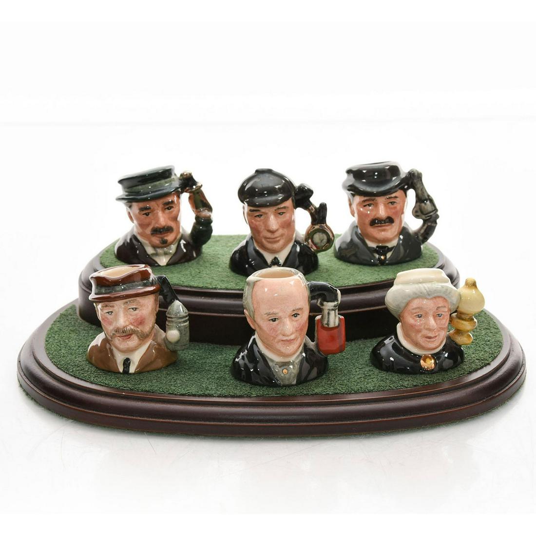 SHERLOCK HOLMES SET - TINY - ROYAL DOULTON CHARACTER (1 of 2)