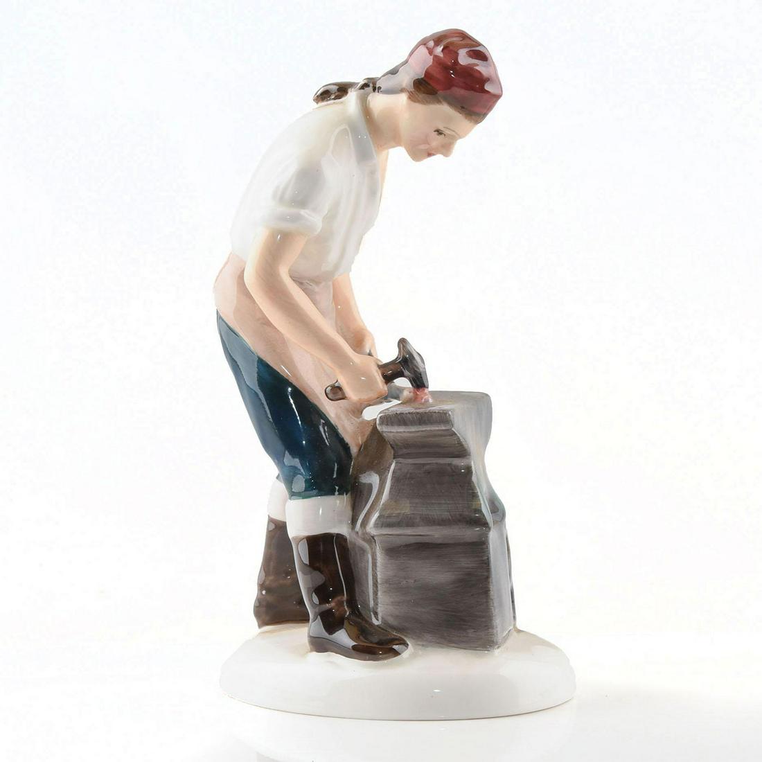 ROYAL DOULTON FIGURINE, BLACKSMITH OF WILLIAMSBURG (1 of 4)