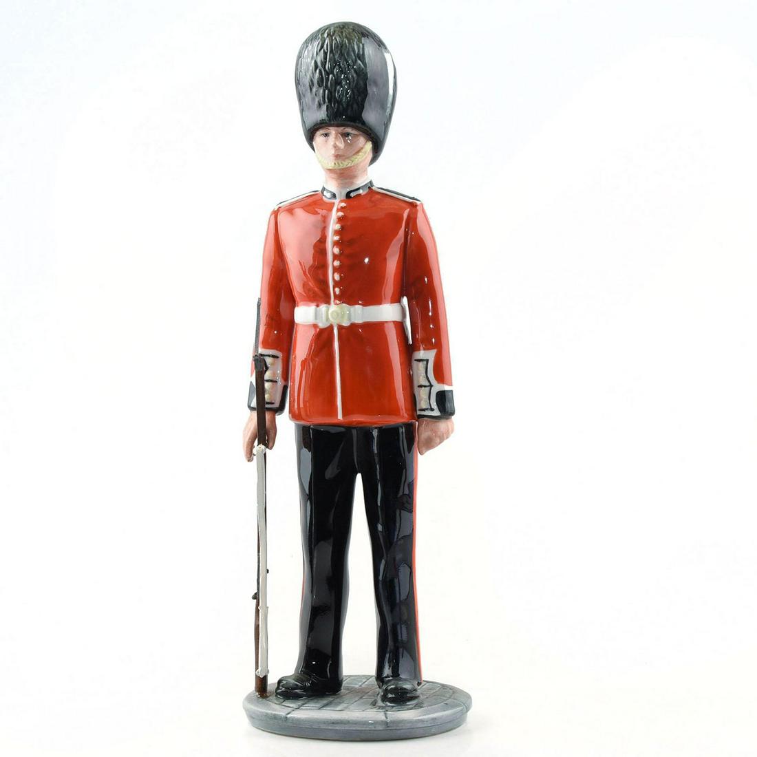 ROYAL DOULTON FIGURINE, GUARDSMAN HN2784: Artist: William K. Harper Artist: William K. Harper Issued: 1992 - 1995 Dimensions: 9.75"H Manufacturer: Royal Doulton