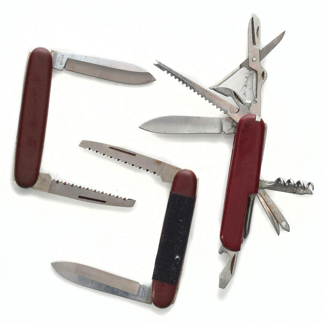 3 RARE WW2 STAINLESS SWISS ARMY KNIVES COLLECTABLES: Knives with markings from England and China. Issued: 1940 C. Dimensions: 3.5"L