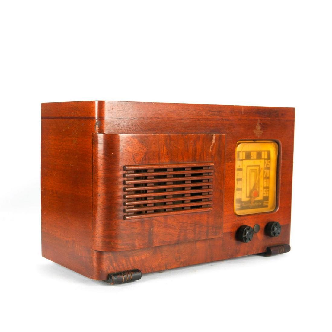 VINTAGE ART DECO ERA EMERSON GOLDEN AGE TABLE RADIO: Model 344. Wooden cabinet with Bakelite, plastic. Issued: 1941 Dimensions: 8.5"H x 13.5"L Manufacturer: Emerson Radio and Phonograph Corporation Country of Origin: United States