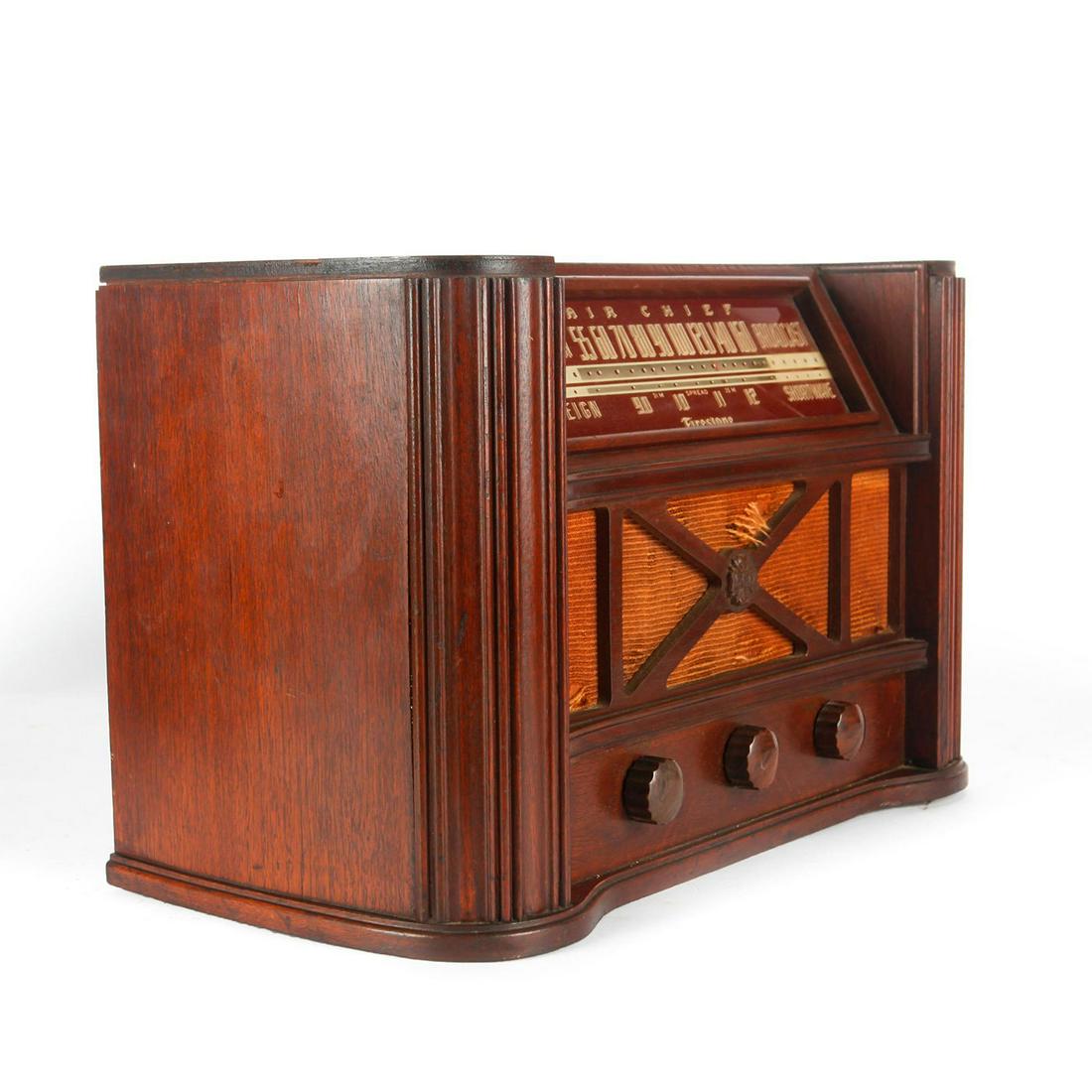 VINTAGE ART DECO ERA FIRESTONE AIR CHIEF GOLDEN AGE: Model 4-A-20. Popular broadcast & shortwave bands mantle radio. Issued: c. 1946 Dimensions: 10.25"H x 15.75"L Manufacturer: Firestone Tire & Rubber Company Country of Origin: United States