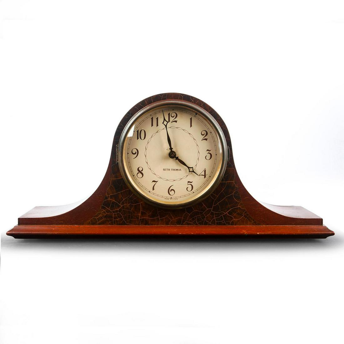 VINTAGE AMERICANA SETH THOMAS WOODEN MANTLE CLOCK: Original outlet plug and components. Manufacturers info decal. Issued: c. 1947 Dimensions: 9"H x 19"L Manufacturer: Seth Thomas Clock Company Country of Origin: United States