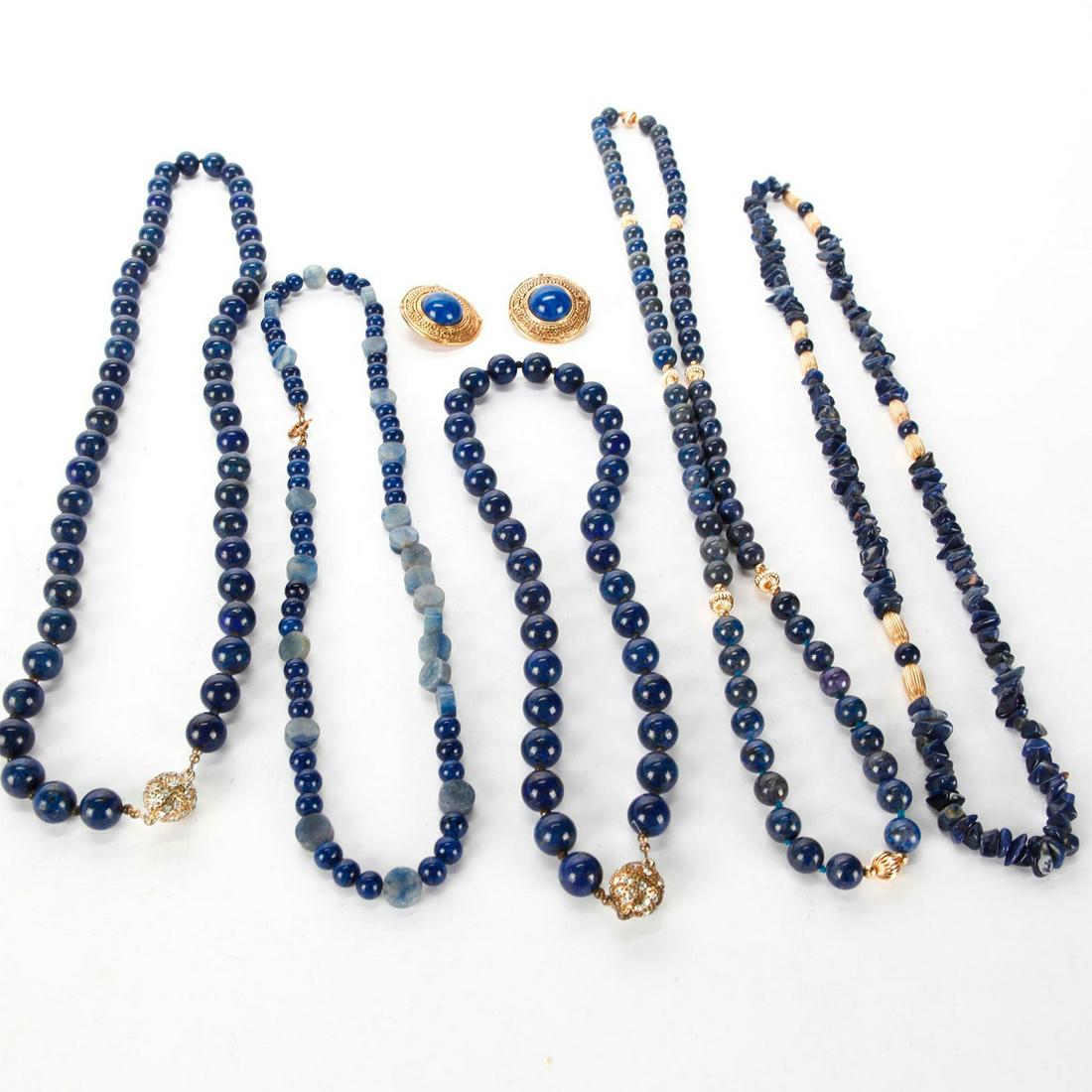 5 NECKLACE LAPIS STONED JEWELRY SET WITH EARRINGS: Lapis beads with Rose gold spacers. Total weight 522g. Necklace sizes 18", 22", 30", 36". Issued: 20th c. Dimensions: Total weight 522g.