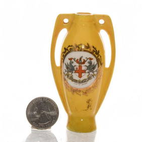 CRESTED HERALDIC CHINA VASE, LONDON (1 of 3)
