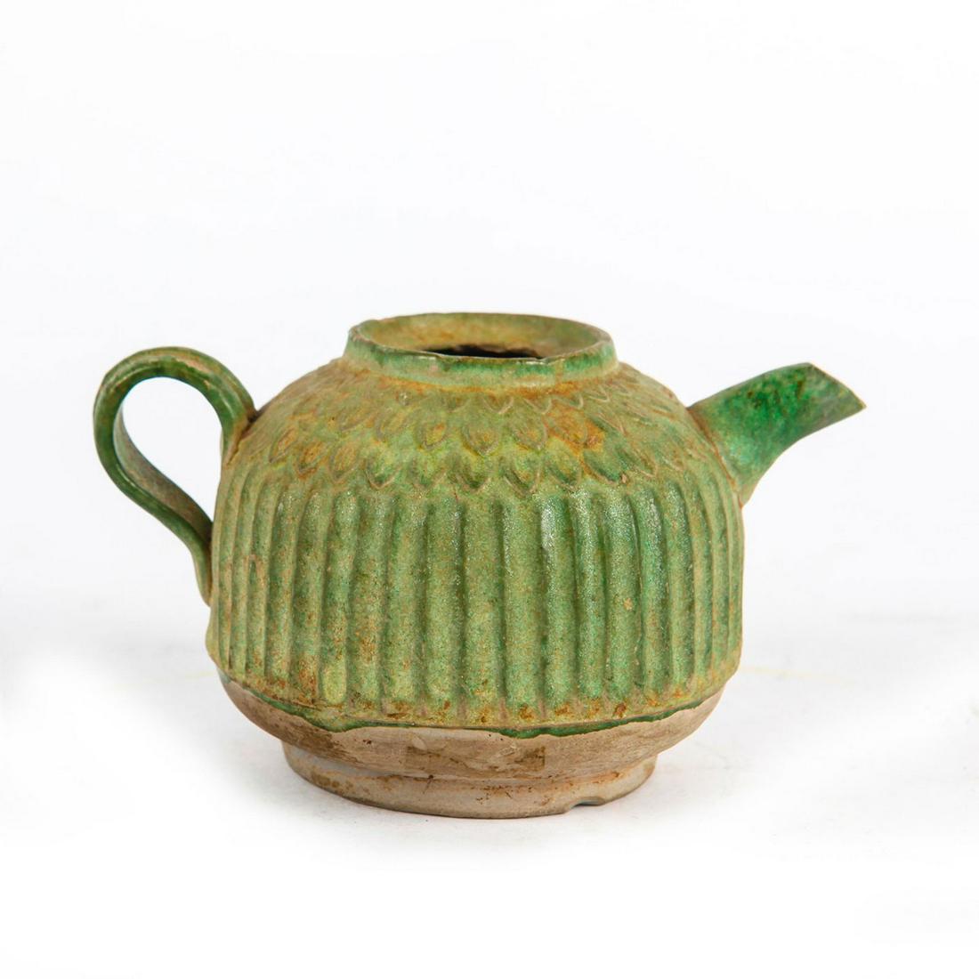 SMALL VINTAGE CHINESE CERAMIC TEAPOT KETTLE (1 of 3)