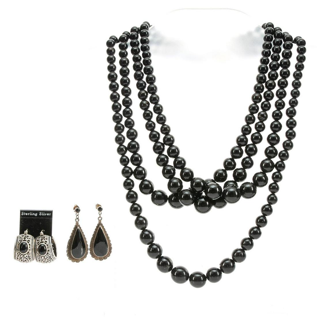 BLACK ONYX STYLED ROUND BEADED JEWELRY SET (1 of 3)
