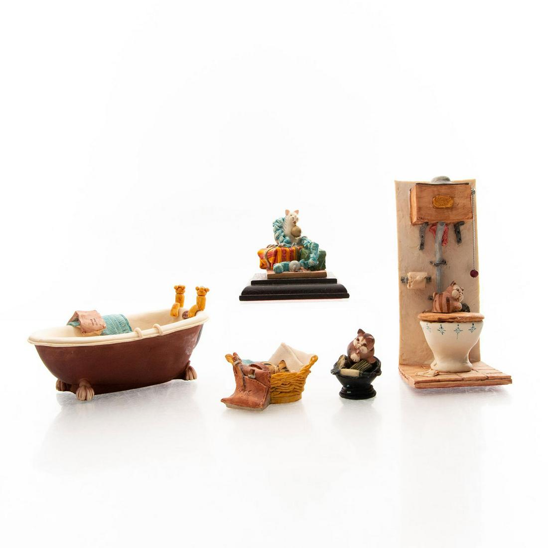 FOUR PETER FAGAN RESIN FIGURES (1 of 3)