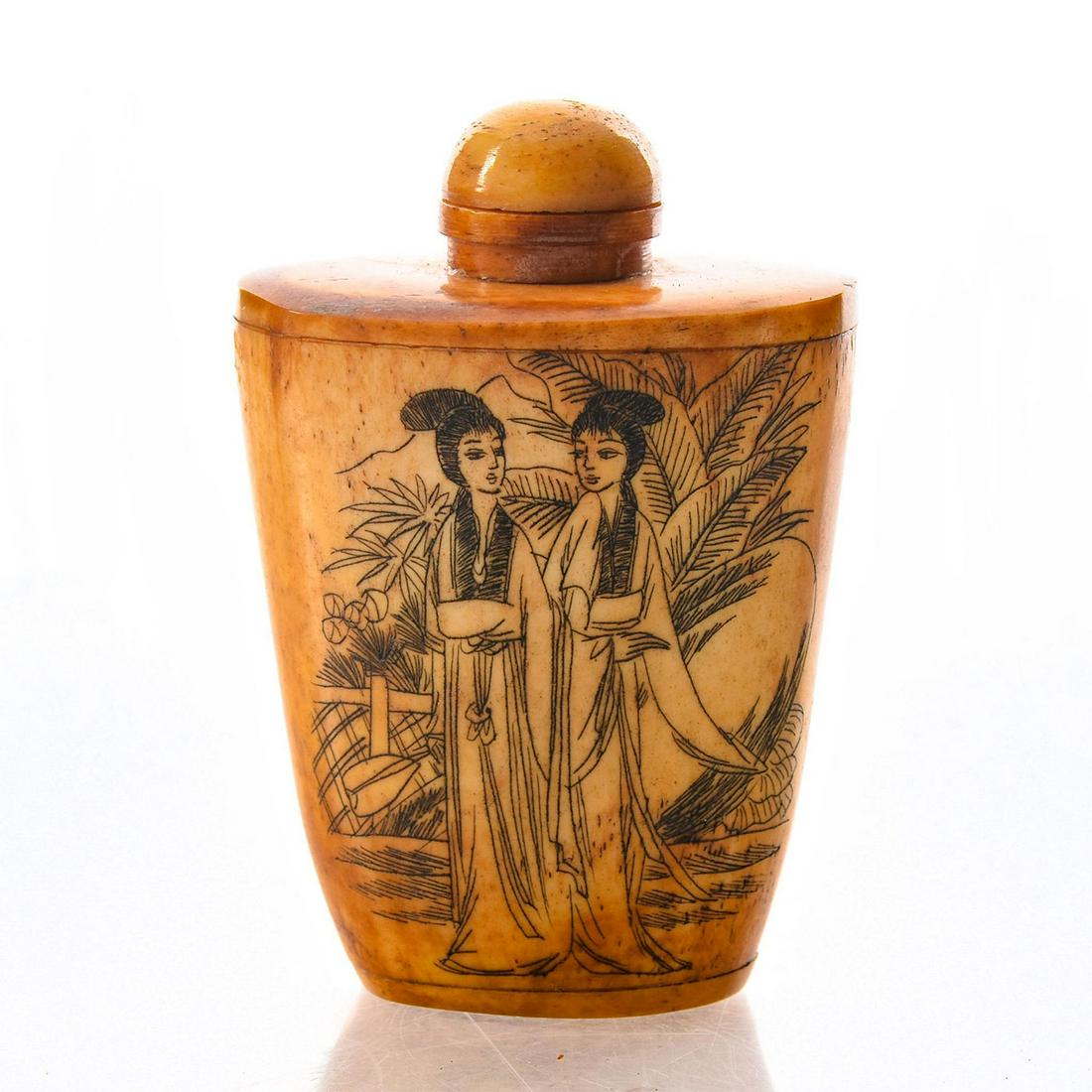 RARE CERAMIC CHINESE SNUFF BOTTLE (1 of 3)