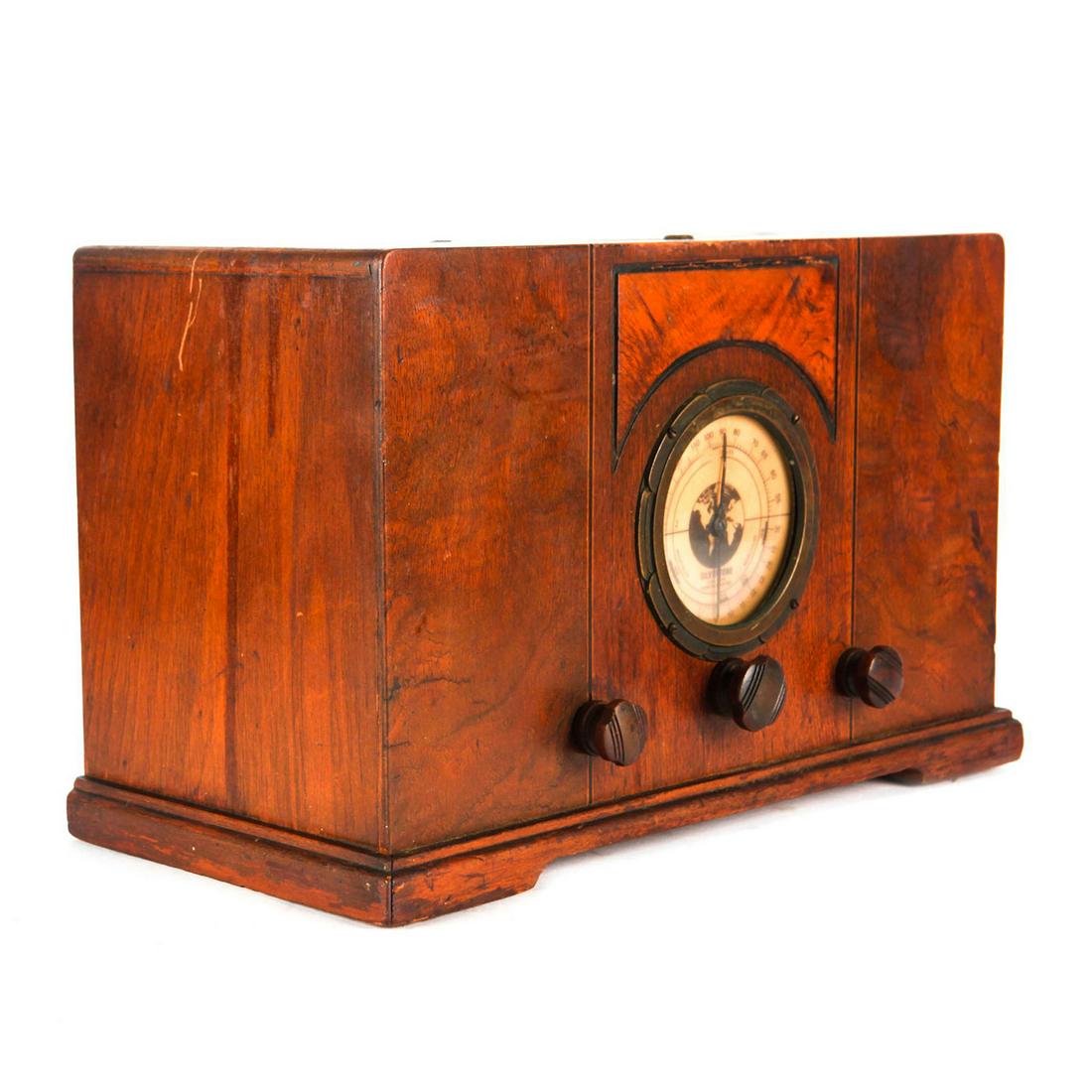 VINTAGE ART DECO ERA SEARS ROEBUCK SILVERTONE RADIO (1 of 5)