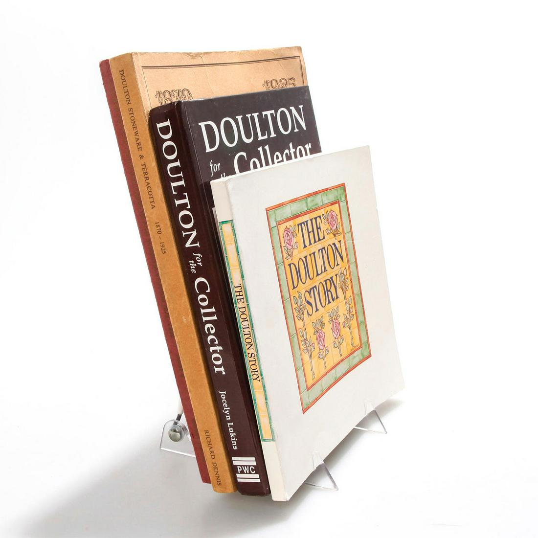 4 ILLUSTRATED DOULTON COLLECTOR BOOKS (1 of 3)