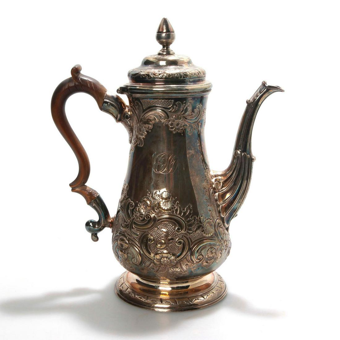 VINTAGE ENGRAVED SILVER PLATED TEAPOT (1 of 4)