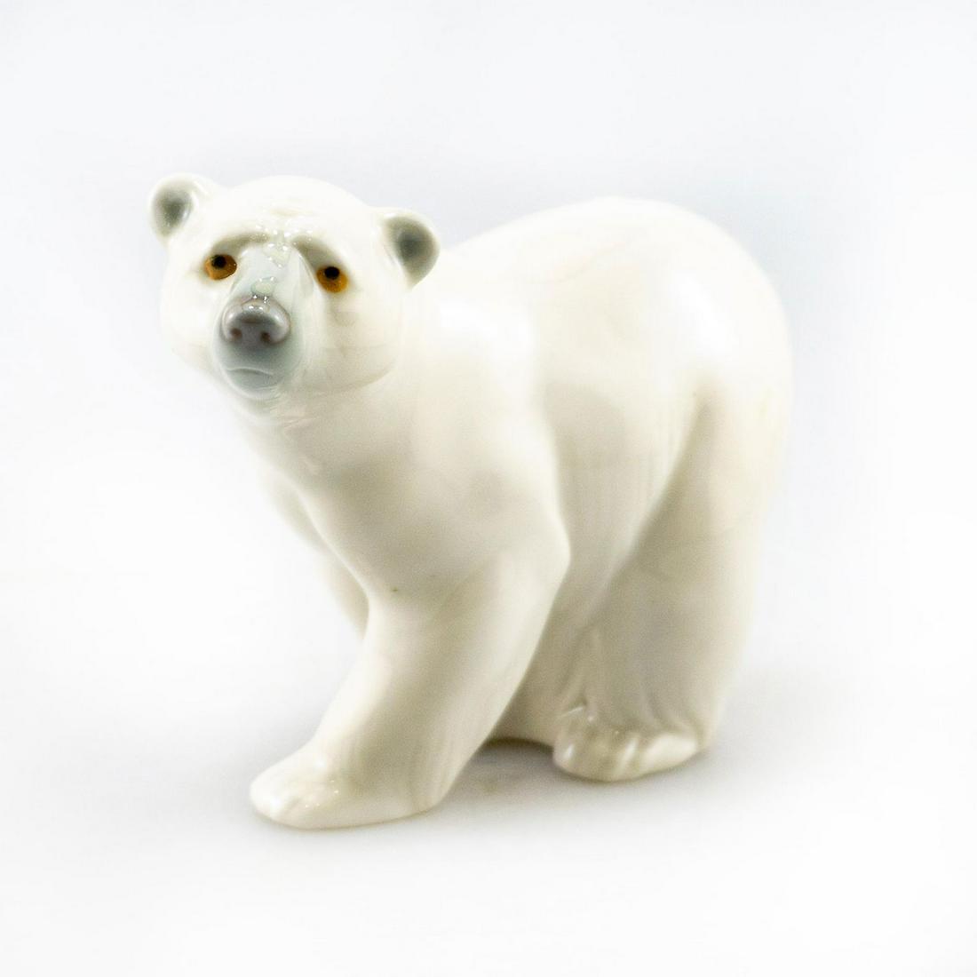 LLADRO ANIMAL FIGURE, POLAR BEAR: Wild animal figure. Porcelain; hand crafted. Lladro backstamp. Issued: 20th c. Dimensions: 3.75"H Manufacturer: Lladro Country of Origin: Spain