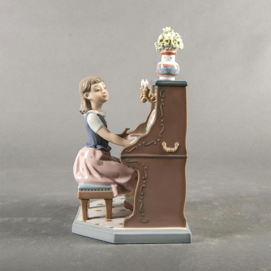 Lladro Figurine, Practice Makes Perfect 01005462 (1 of 4)