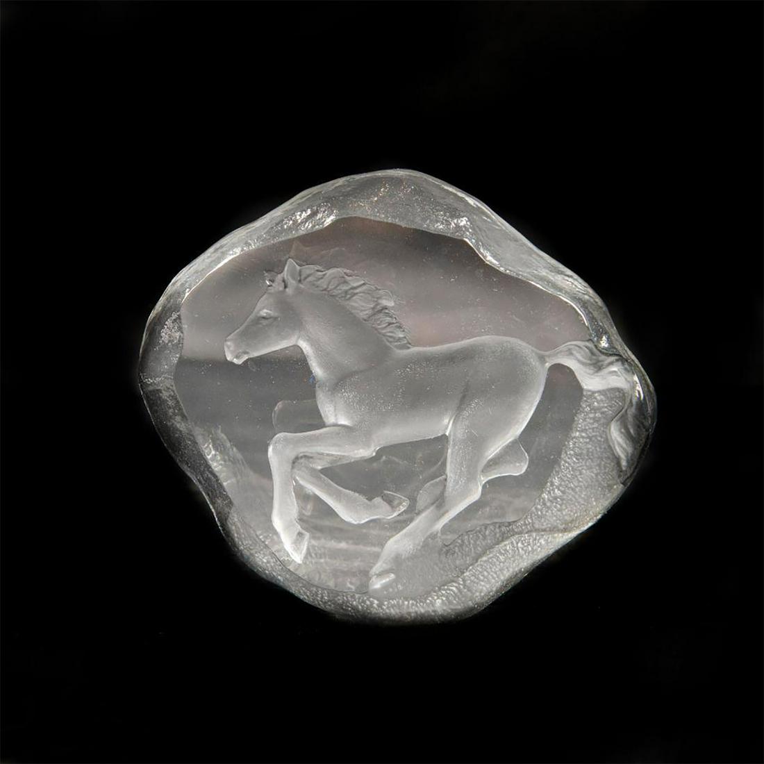 MATS JONASSON CRYSTAL PAPERWEIGHT, GALLOPING HORSE 0095 (1 of 3)