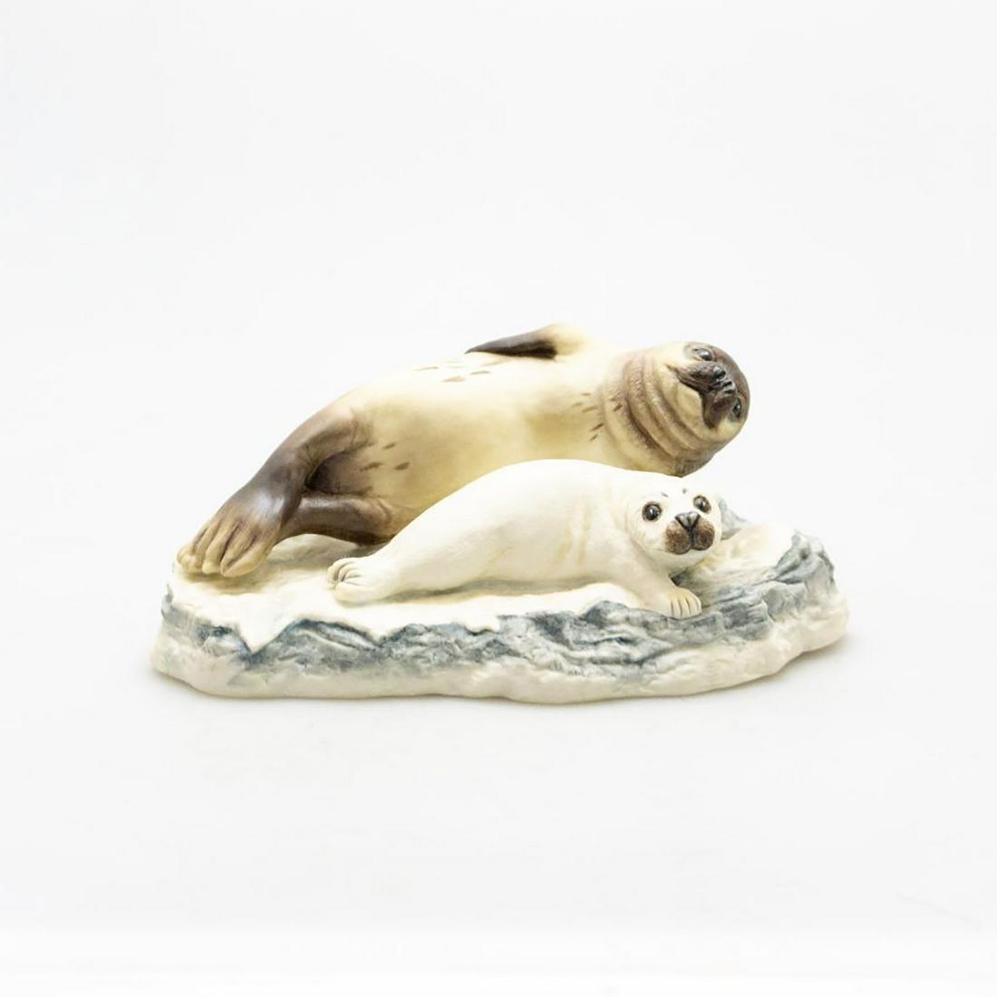 BOEHM ANIMAL FIGURE, SEAL AND PUP 20117 (1 of 3)