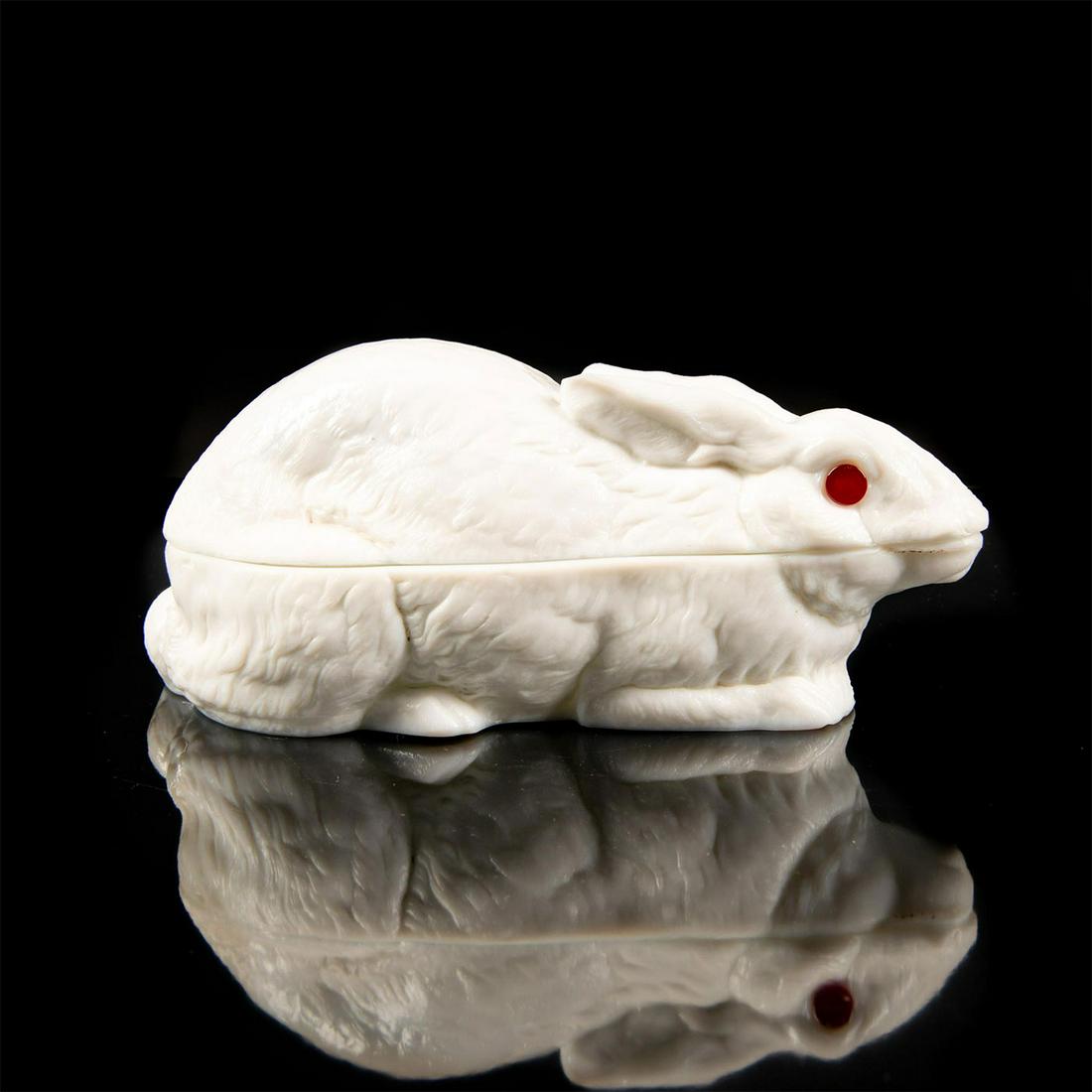 ATTERBURY DUCK MILK GLASS RABBIT COVERED CANDY DISH (1 of 6)