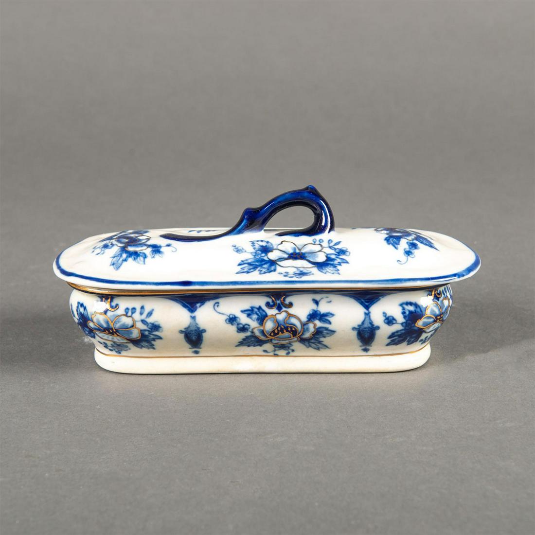 Porcelain Flow Blue Floral Lidded Toothbrush Holder (1 of 3)