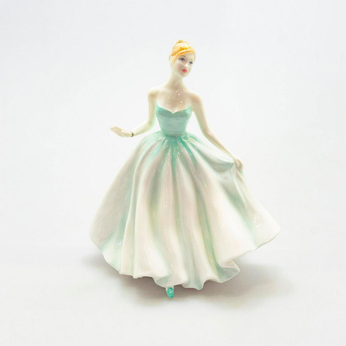 Caroline Hn4785 8.5"H - Royal Doulton Figurine: Elegant hand-painted Royal Doulton classic figurine. Artist: C. Froud Issued: 2005; Ltd. 1,000 Dimensions: 8.5"H Manufacturer: Royal Doulton Country of Origin: England