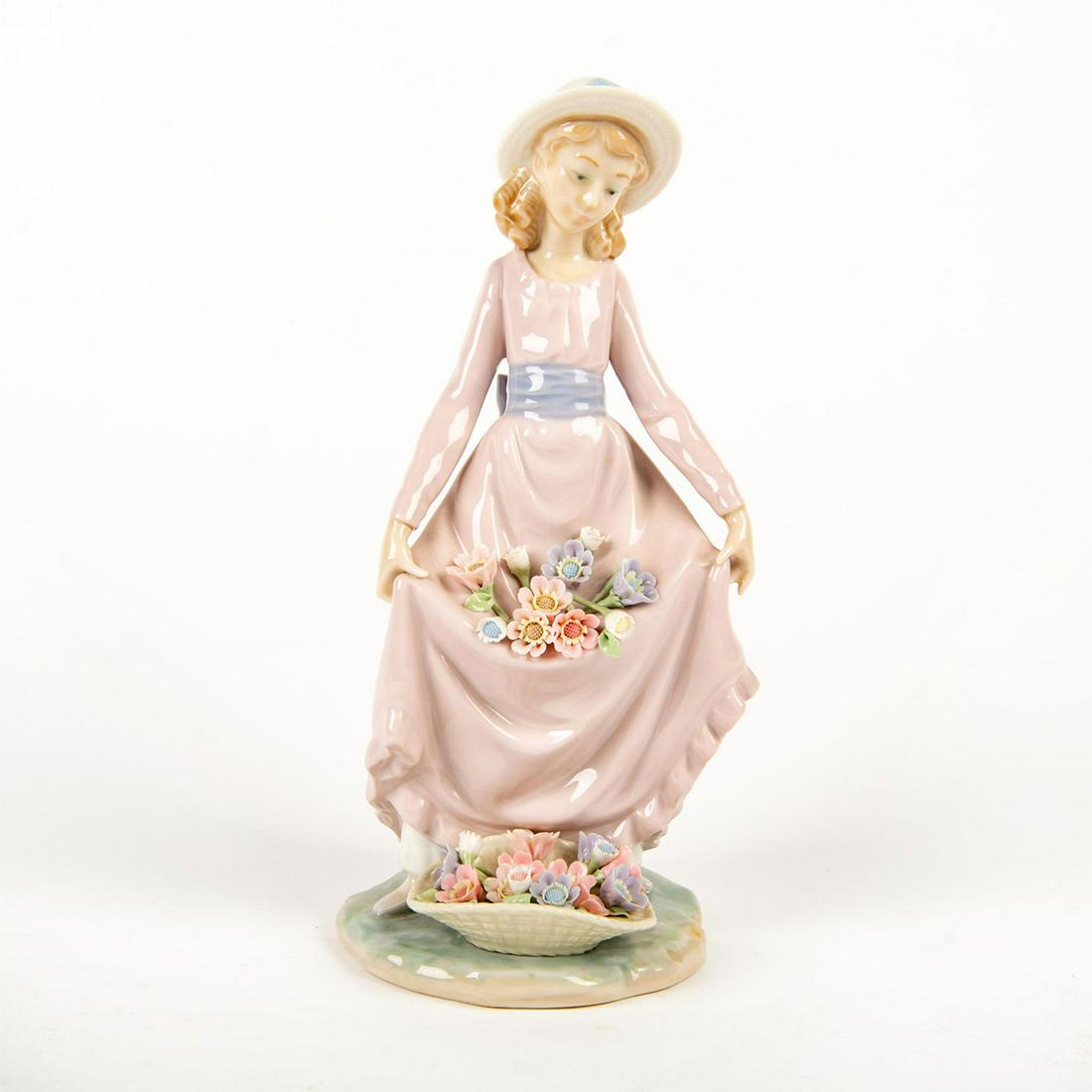 Lladro Porcelain Figurine, Flowers In The Basket (1 of 3)