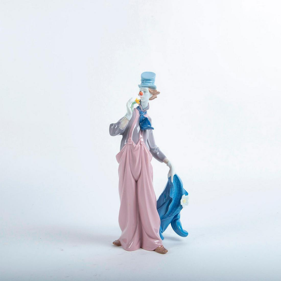 A Mile Of Style 01006507 - Lladro Porcelain Figure (1 of 3)