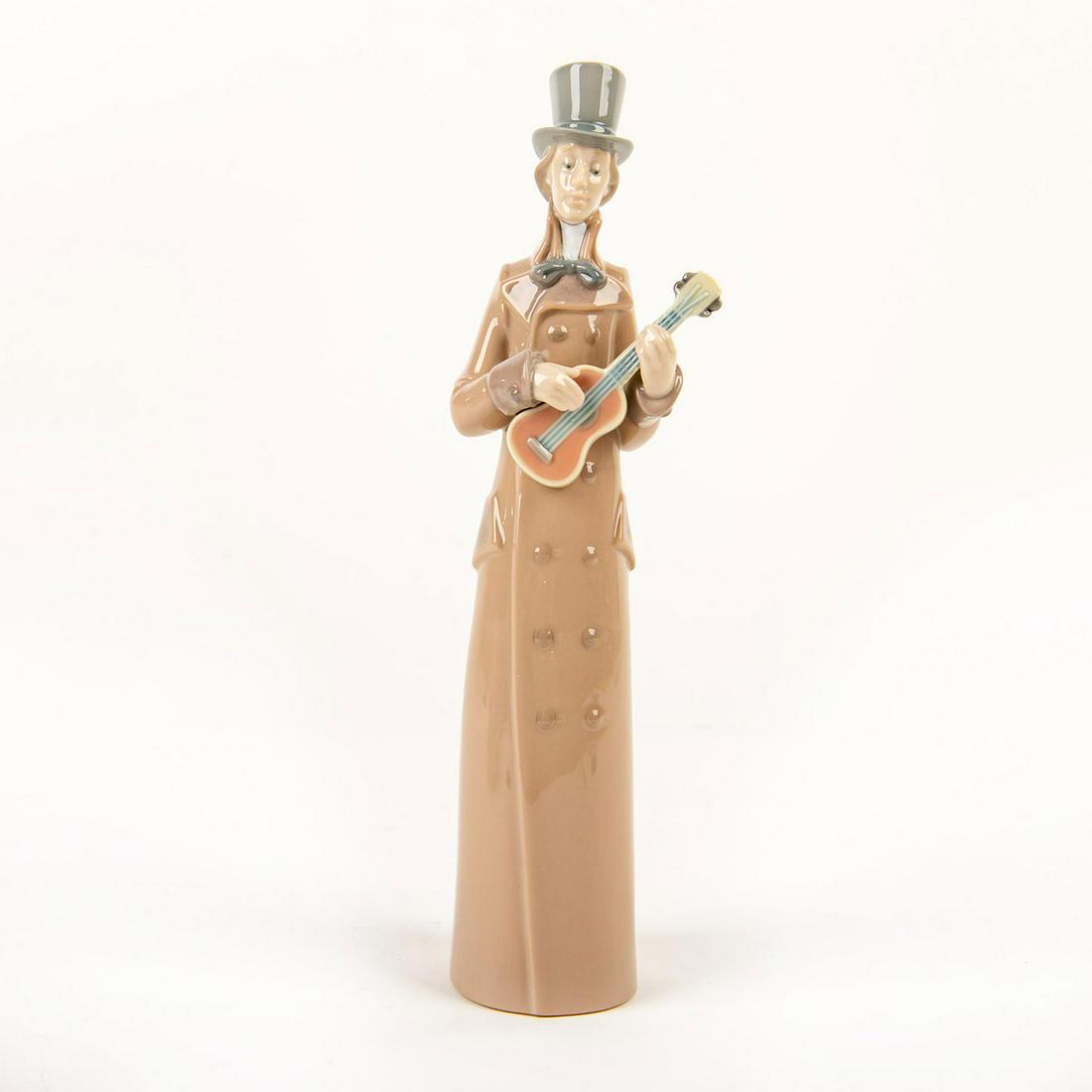 Musician with Guitar 01008173 - Lladro Porcelain Figure (1 of 3)