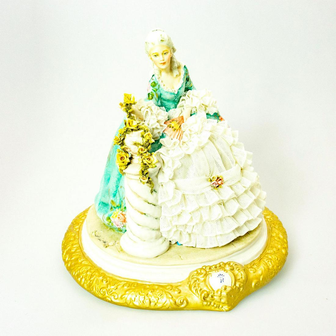 Vintage Capodimonte Porcelain Figurine, Lady Picking (1 of 5)