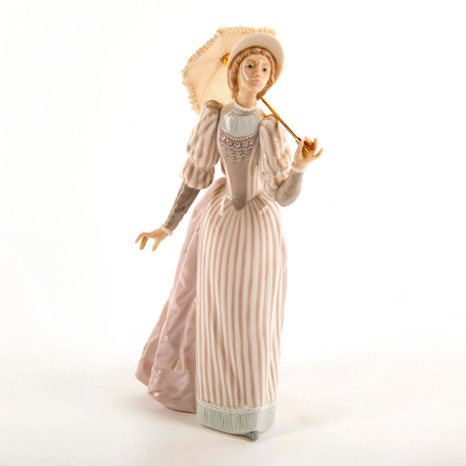 English Lady 1005324 - Lladro Porcelain Figure (1 of 4)