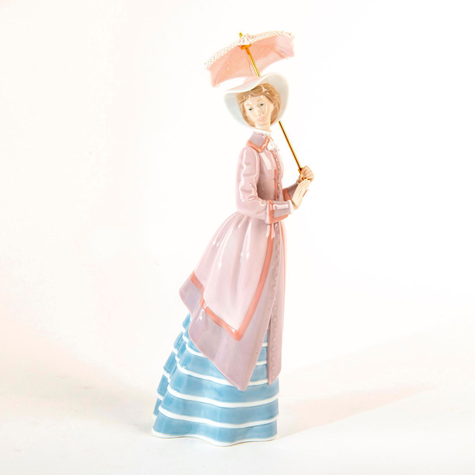 Parisian Lady 1005321 - Lladro Porcelain Figure (1 of 3)