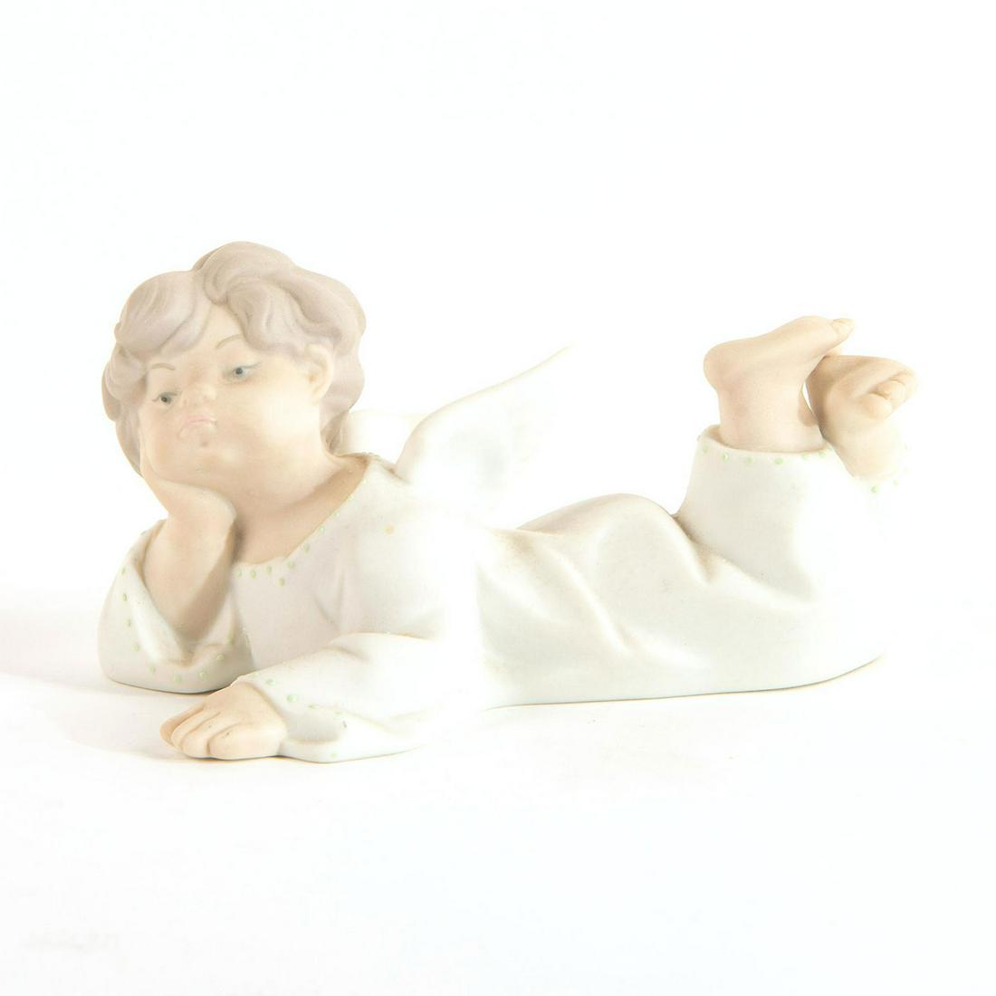 Angel, Reclining 1014541 - Lladro Porcelain Figure (1 of 3)
