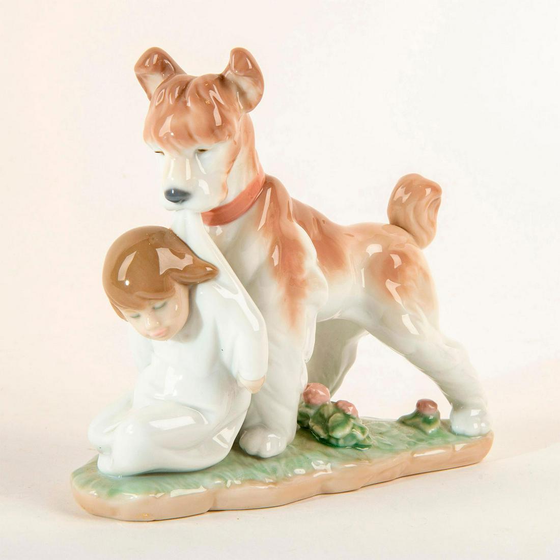 Safe and Sound 1006556 - Lladro Porcelain Figure (1 of 3)
