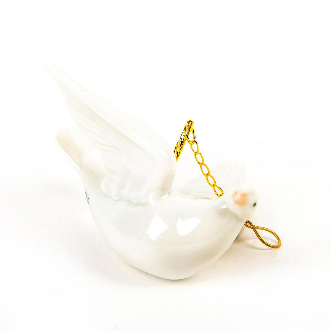 Flying Dove 01006267 - Lladro Porcelain Ornament (1 of 3)