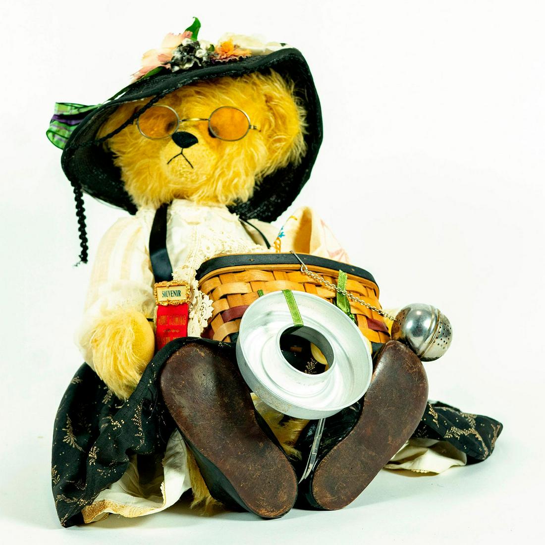 Vintage Teddy Bear, Martha's Bears, Dahlia (1 of 4)