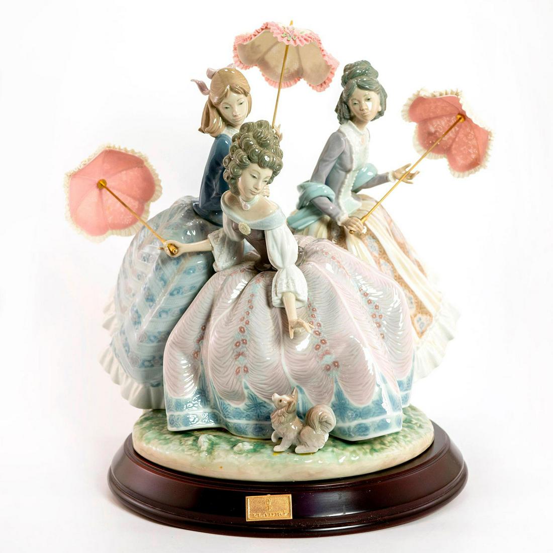 Three Sisters 1001492 LTD - Lladro Porcelain Figure (1 of 6)