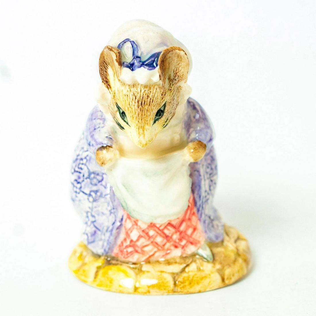 Lady Mouse - Royal Albert - Beatrix Potter Figurine (1 of 3)
