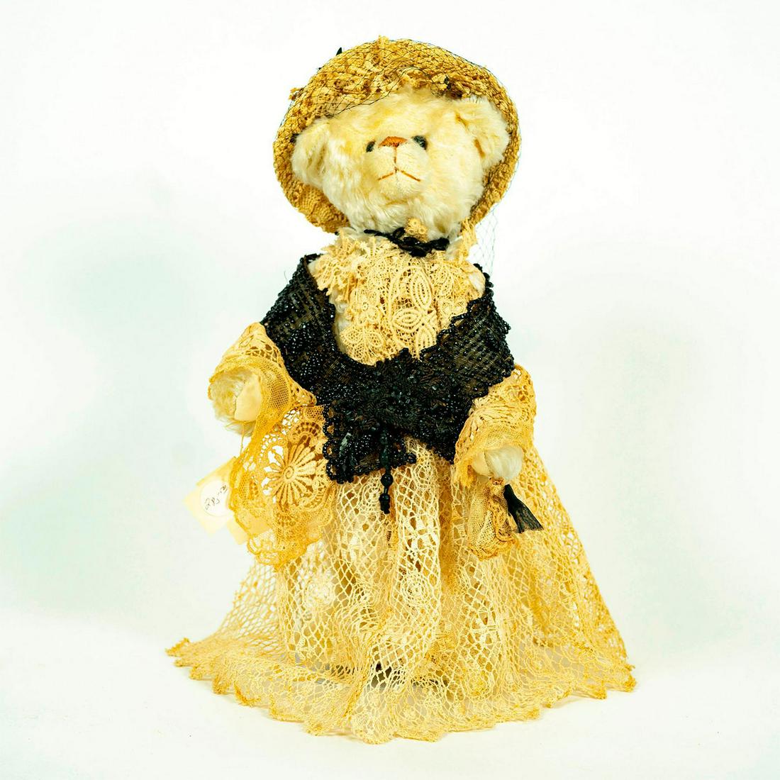 One-of-a-Kind Vintage Teddy Bear Lady Winthrop (1 of 3)