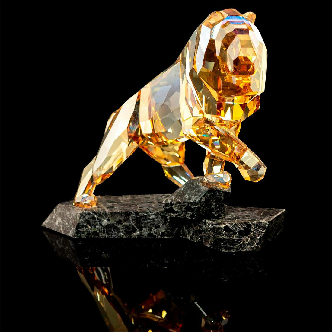 Swarovski Crystal Figurine, Golden Shadow Lion 1092104 (1 of 3)