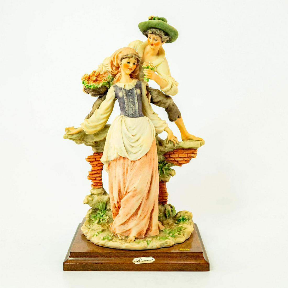 Giuseppe Armani Italian Figurine, Couple (1 of 5)