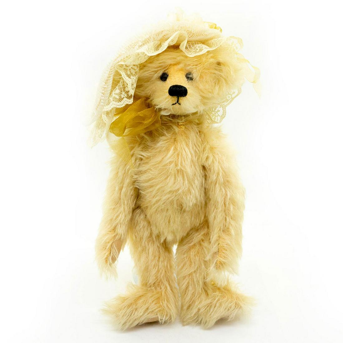 Marie Zimmermann, White Lace Hat Mohair Teddy Bear (1 of 4)