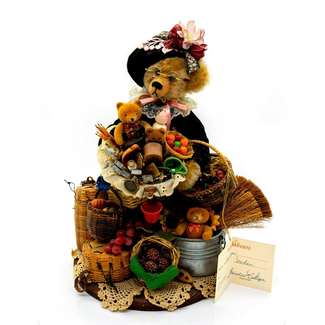 Wandabears Teddy Bear, Betty Jean (1 of 2)