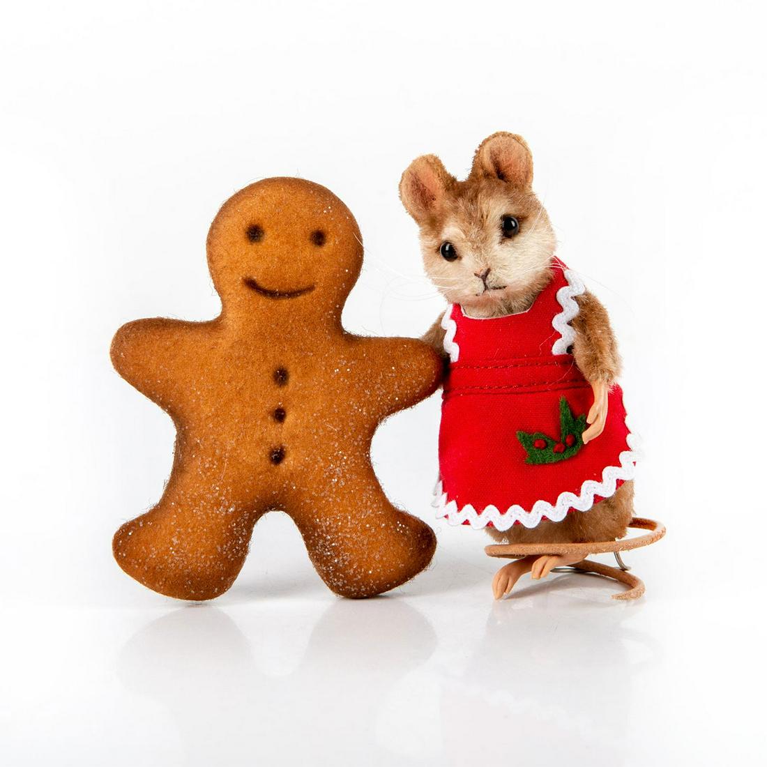 R John Wright Collectible Figure, Ginger, Christmas (1 of 6)