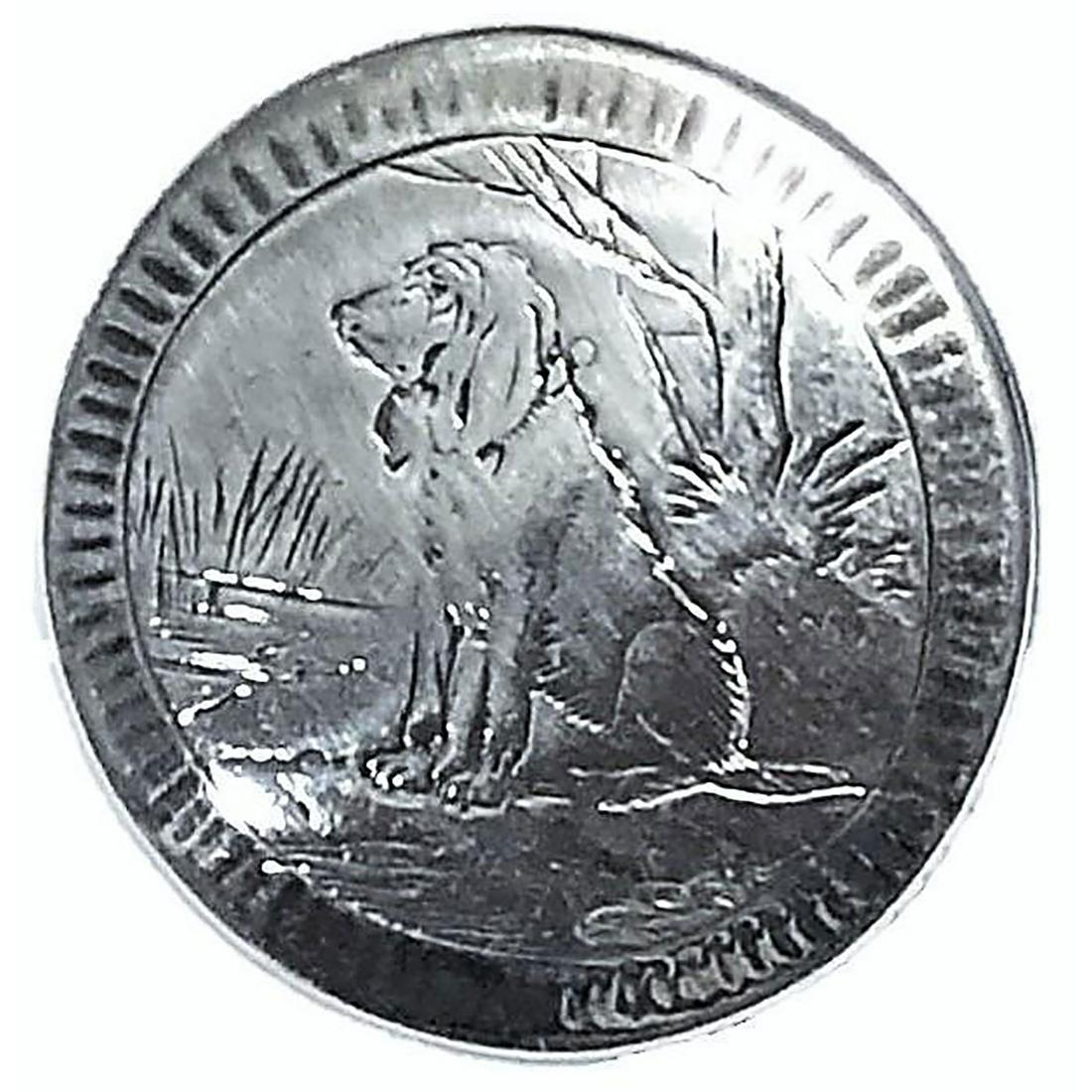 AN 18TH CENTURY ENGRAVED SILVER BUTTON (1 of 2)