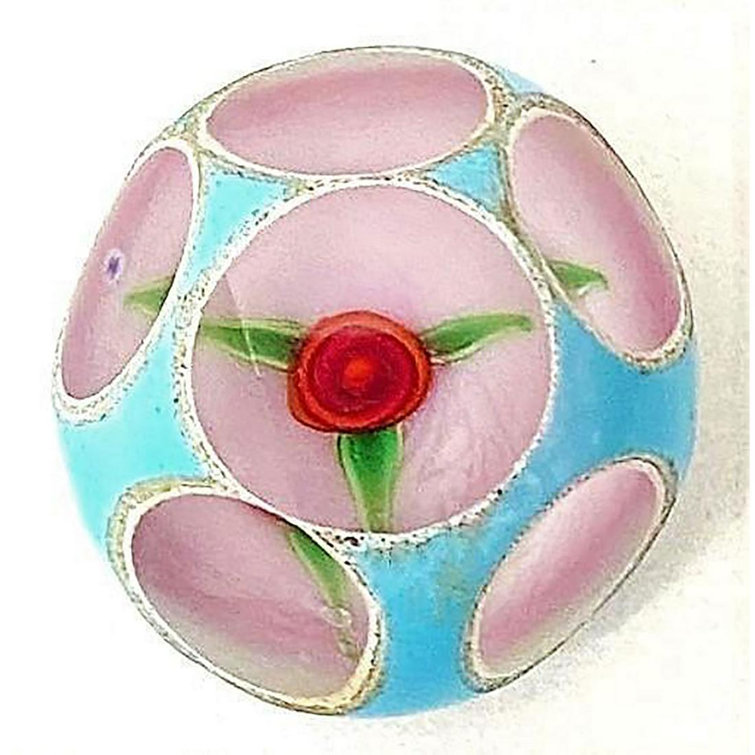 ONE VERY UNUSUAL SIZE ARTIST GLASS PAPERWEIGHT BUTTON (1 of 3)