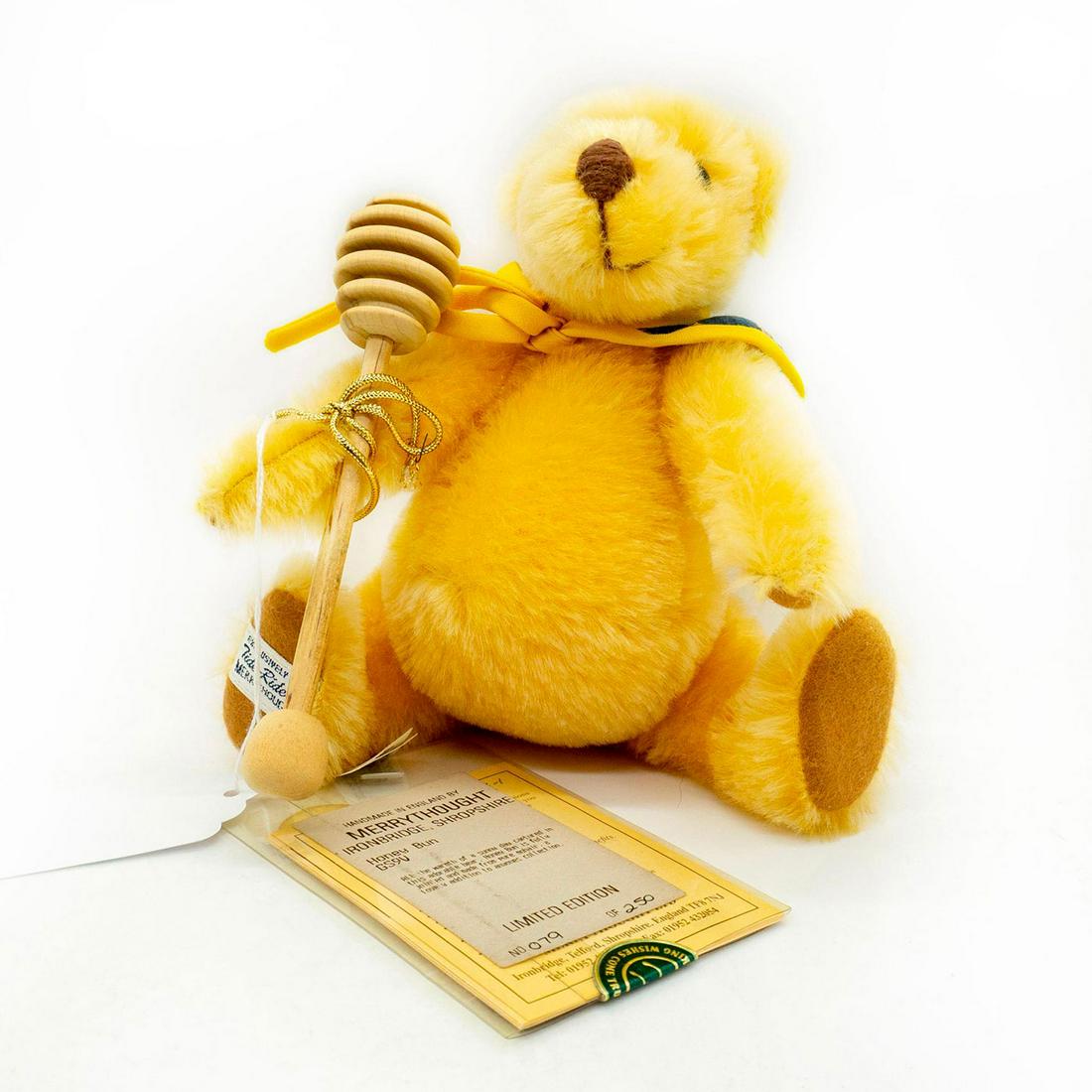 Merrythought Teddy Bear, Honey Bun (1 of 2)