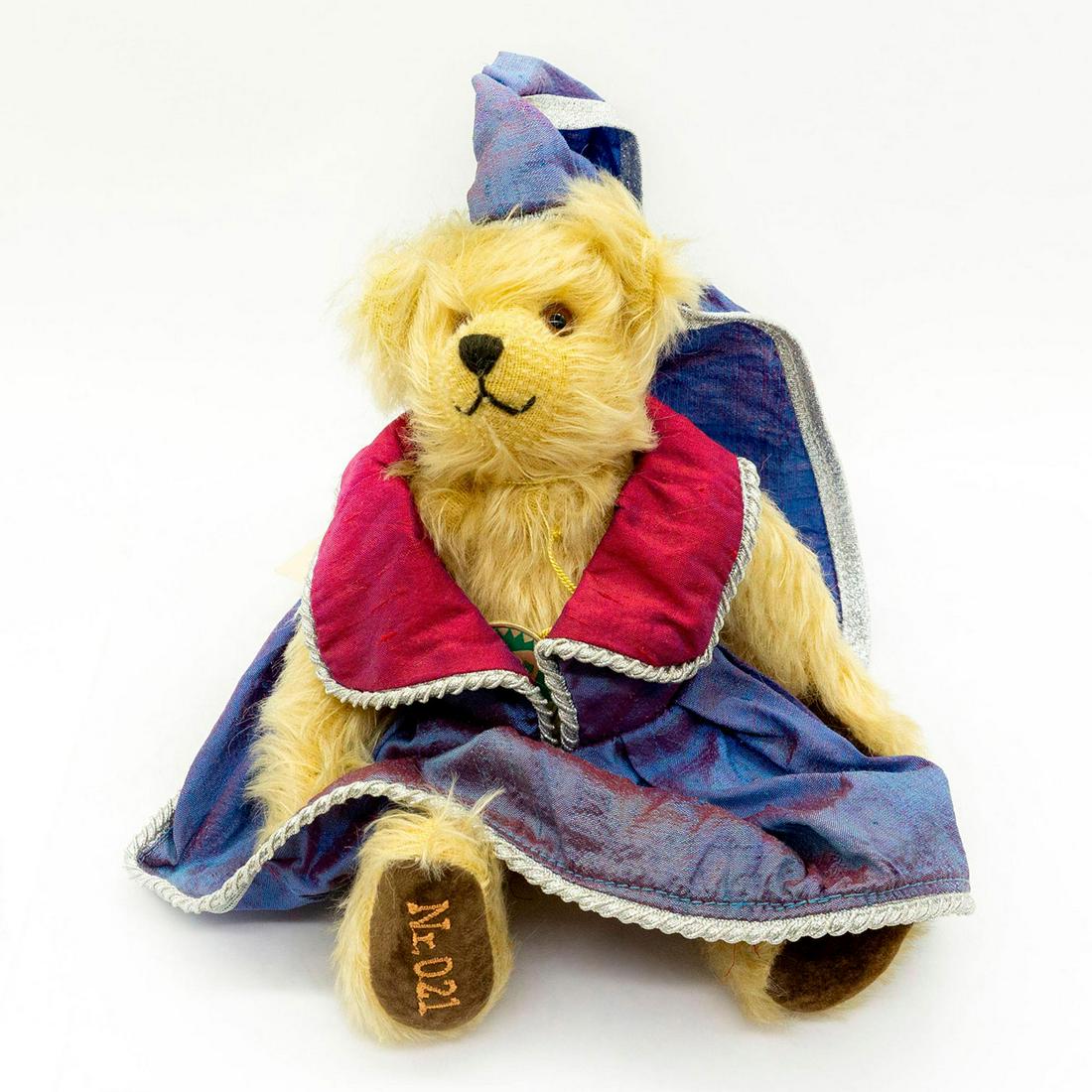 Hermann, Middle Age Bear Kunigunde Teddy Bear (1 of 3)