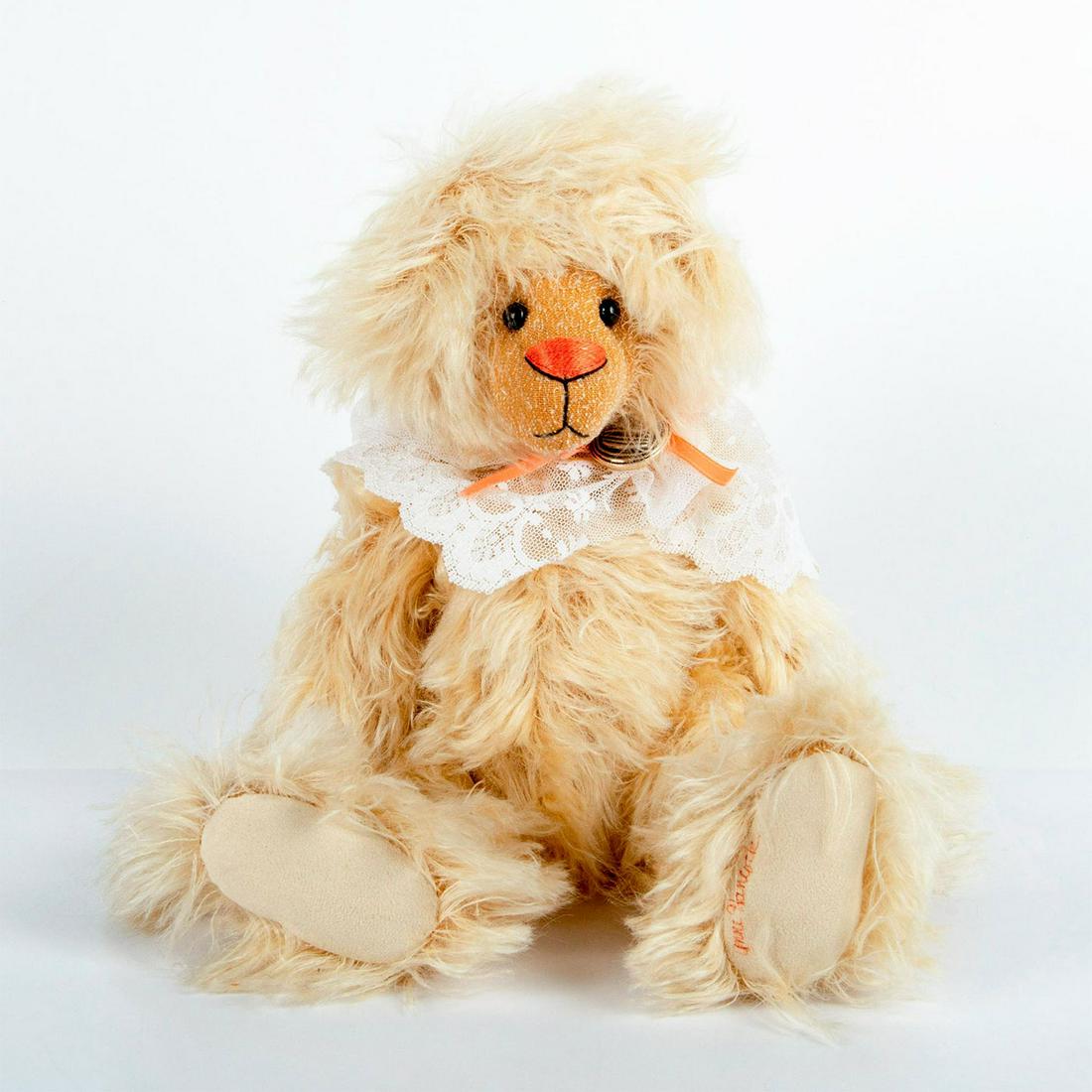 Vintage Annes Beary Huggables Teddy Bear, Victoria (1 of 6)