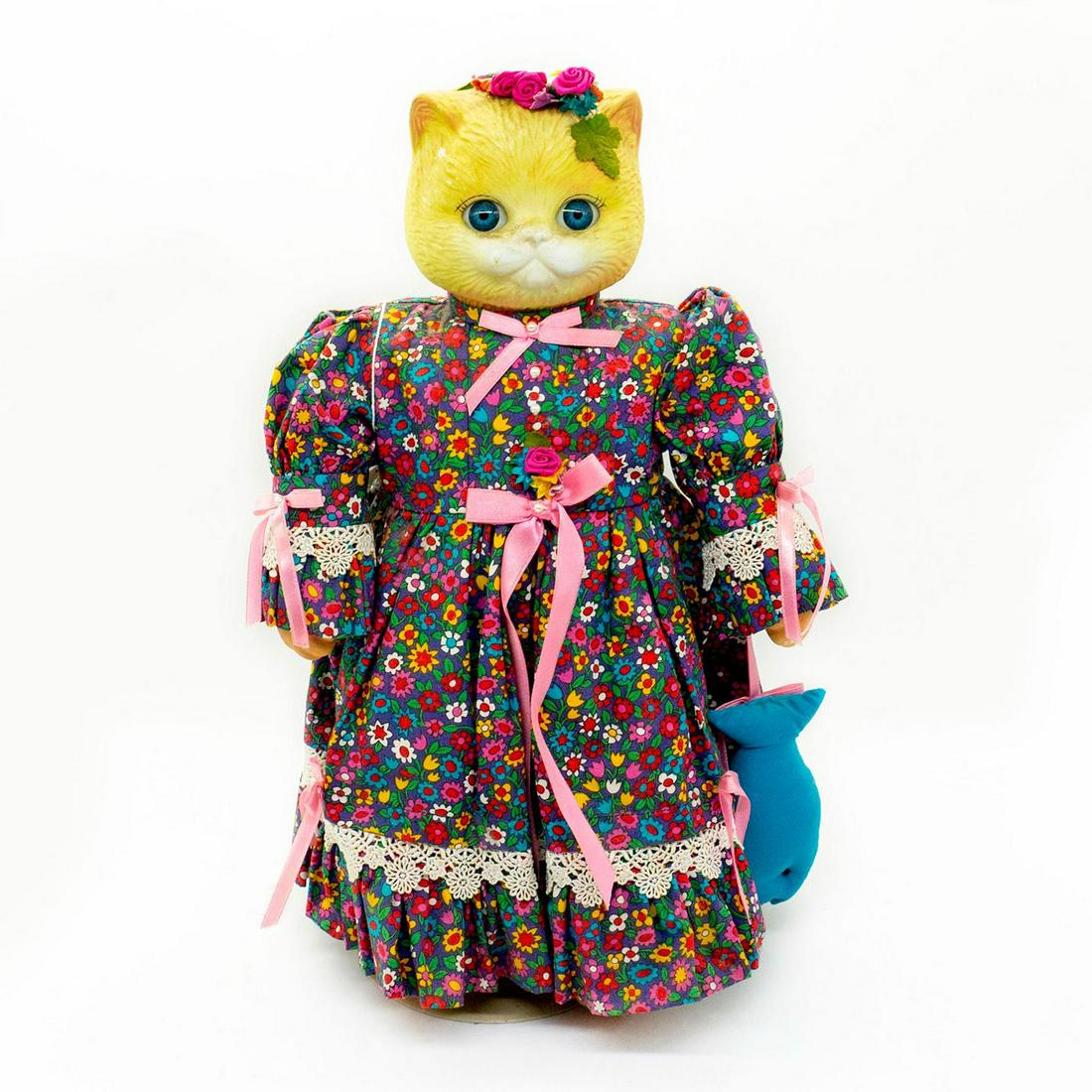 Dolly Dingle's Light Brown Cat Musical Ceramic Doll (1 of 3)