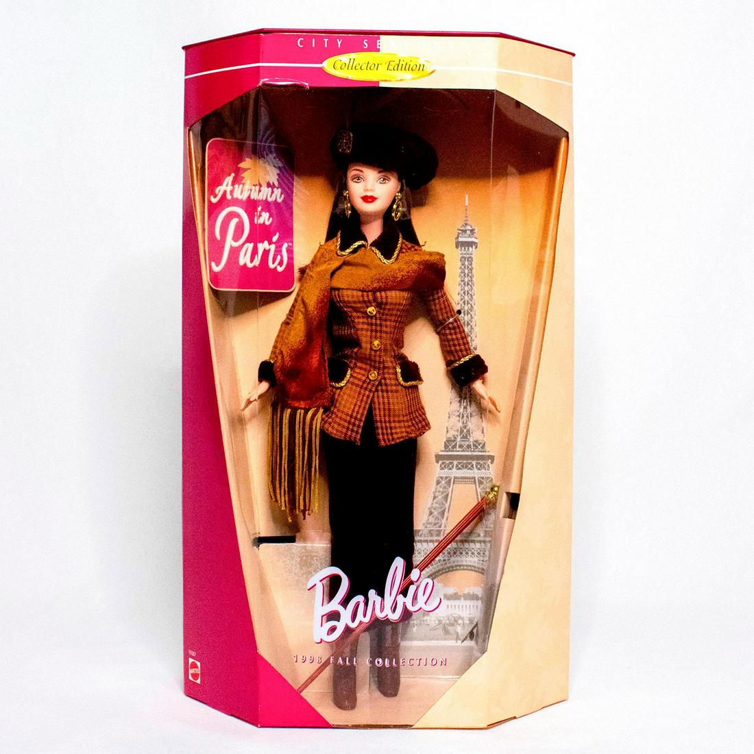 Mattel Barbie Doll, City Seasons, Autumn in Paris (1 of 7)