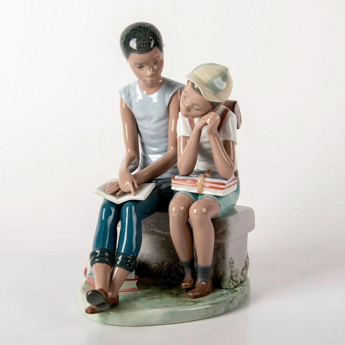 School Chums 1005237 - Lladro Porcelain Figurine (1 of 6)