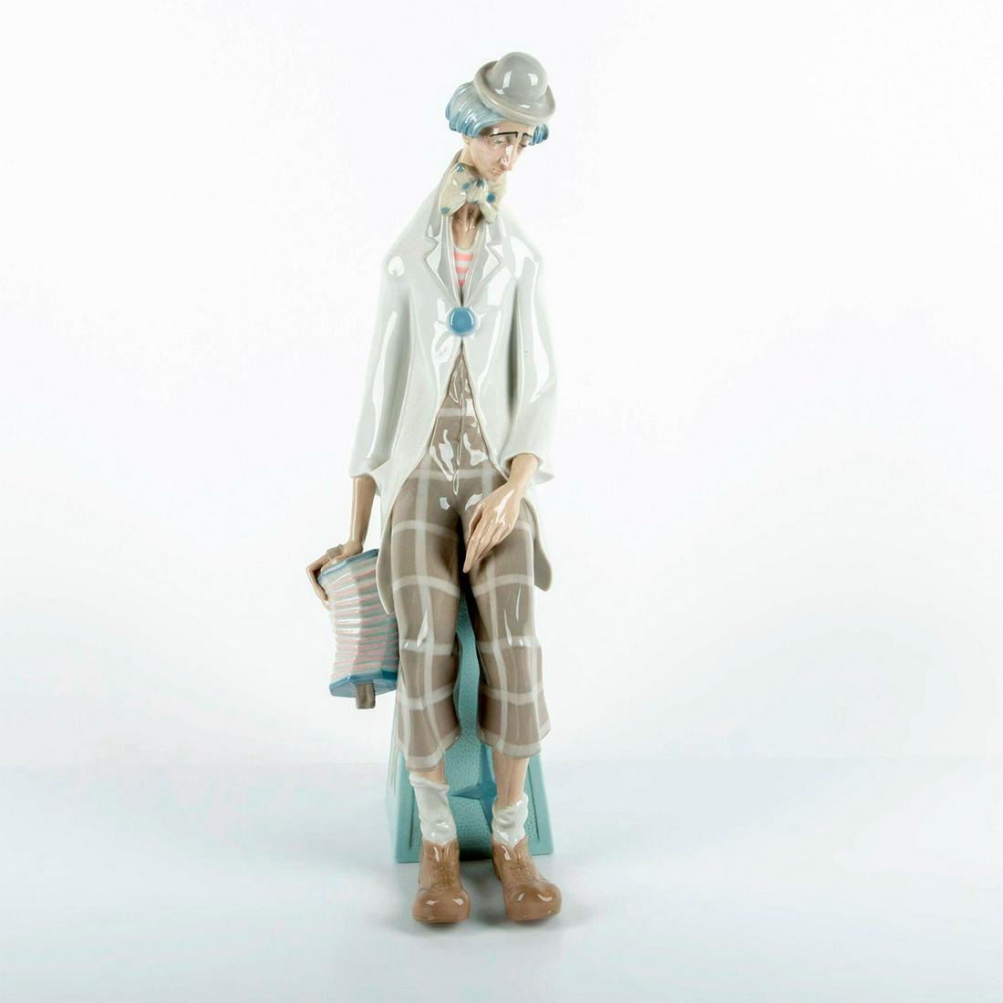 Clown with Concertina 1001027 - Lladro Porcelain (1 of 5)